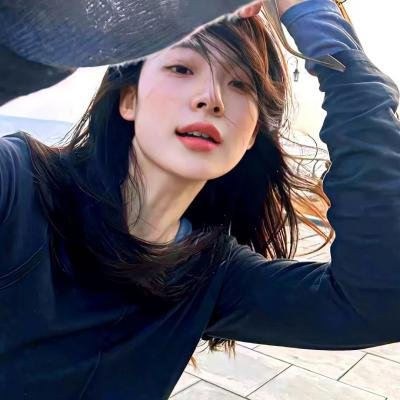 导演之子晒豪宅名表，品牌方解约，一夜之间持续发酵